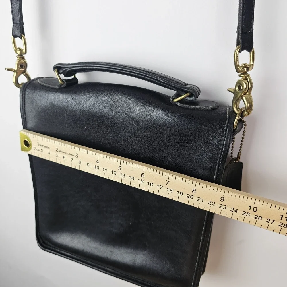 Coach Vintage Station Bag Purse Black Leather Cross body Nice‎ & Clean 1980-90's